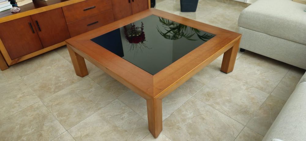 Mesa de centro em madeira