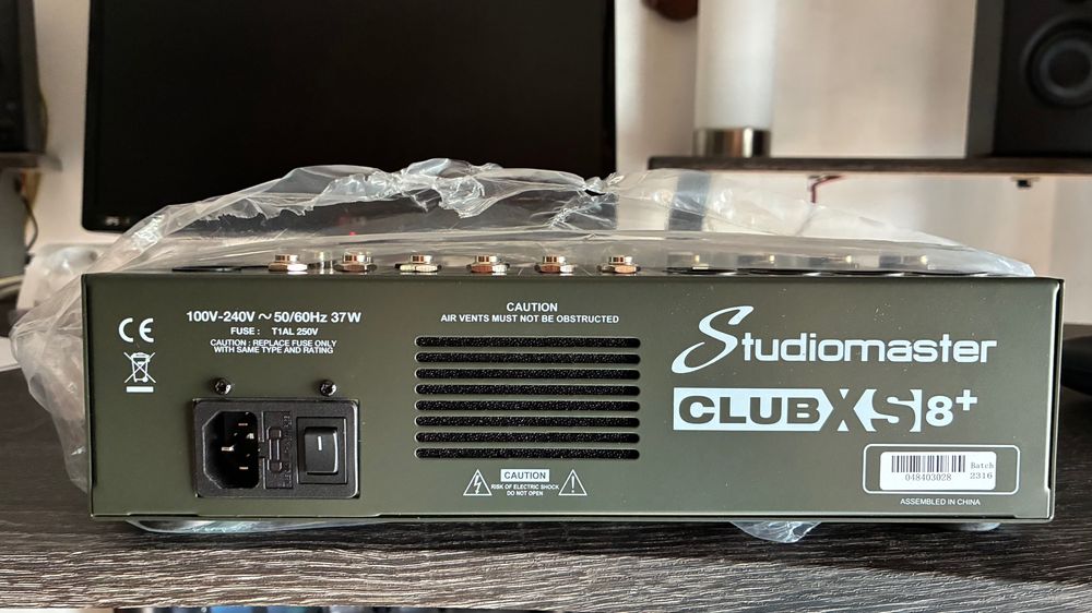 Studiomaster Club XS 8+ Mesa de Mistura Analógica 8 Canais