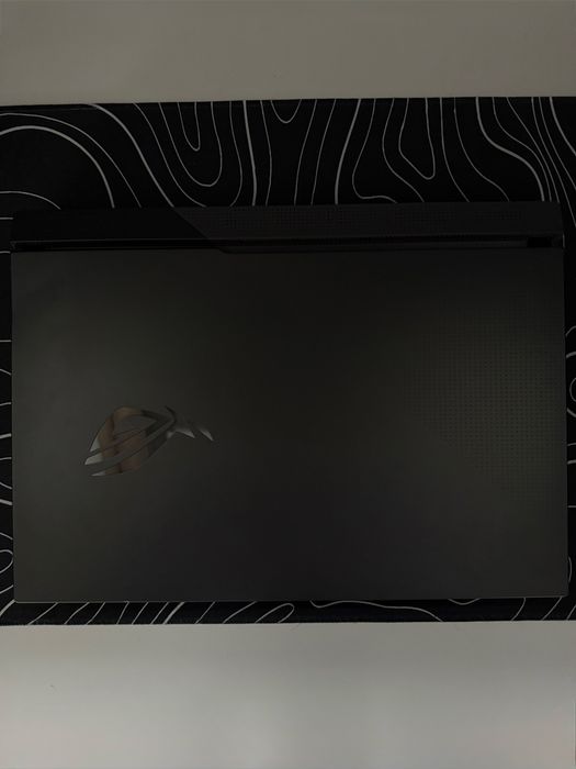 Laptop ASUS ROG Strix G17 G713IM
