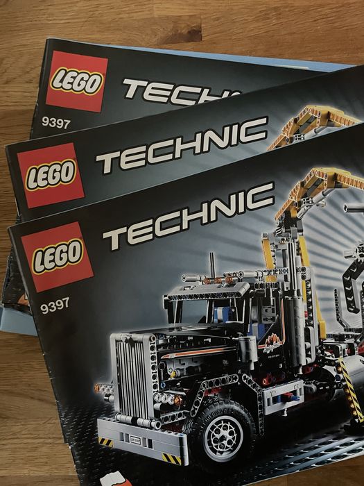 LEGO TECHNIC ciezarowka na drewno