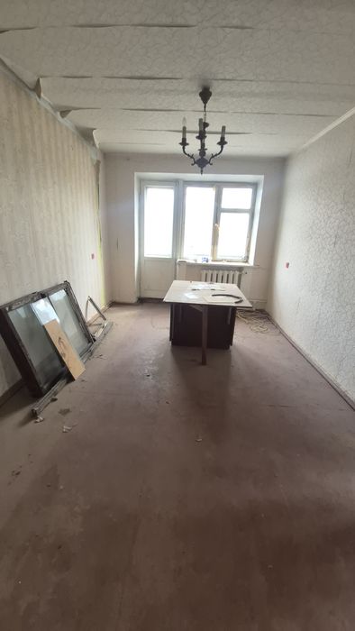 Продам 3-х кімнатну квартиру, р-н Ковельський  під ремонт