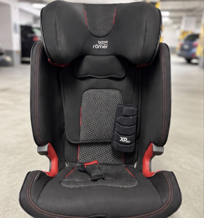Fotelik samochodowy  Britax Römer KIDFIX III M i-Size ISOFIX 15–36 kg XP-PAD SICT