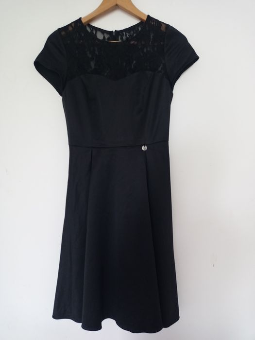 elegancka sukienka z koronką nowa 34 46 XS S midi czarna