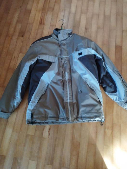 Зимова куртка,фірмова, розмір 46-48