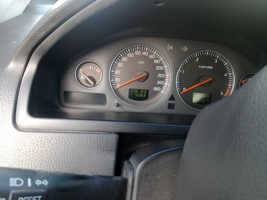 продам для volvo xc90 2.4 d 4x4