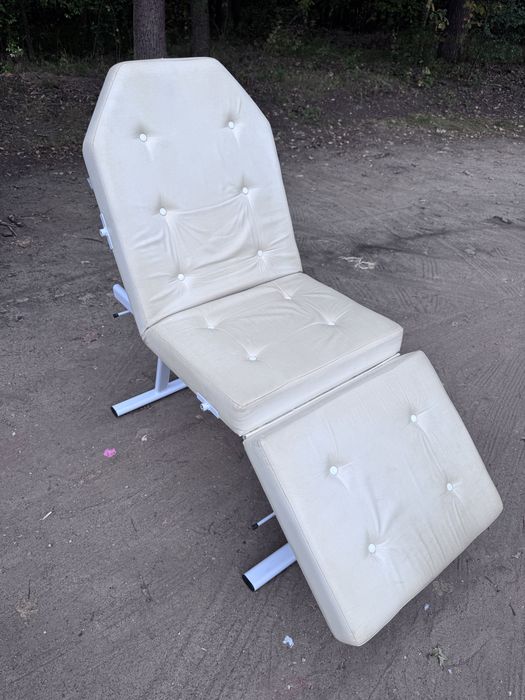 Stol do masazu salon kosmetyczny