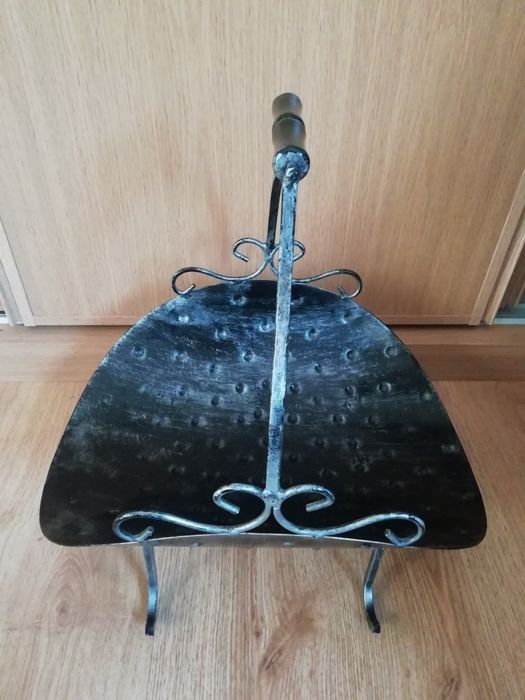 Vendo cesto de metal para lenha