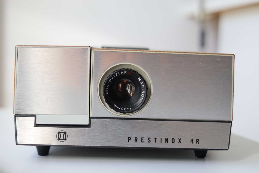 Projetor de slides Prestinox 4R