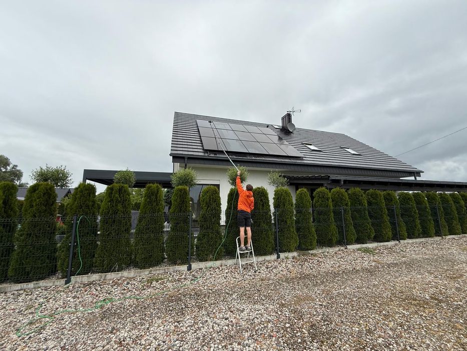 Mycie paneli fotowoltaicznych – profesjonalnie, szybko i bezpiecznie!