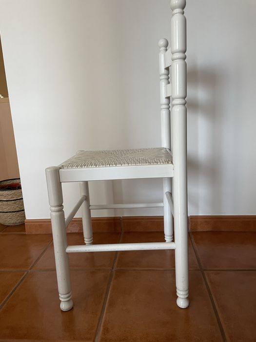 Cadeiras de cozinha lacadas brancas