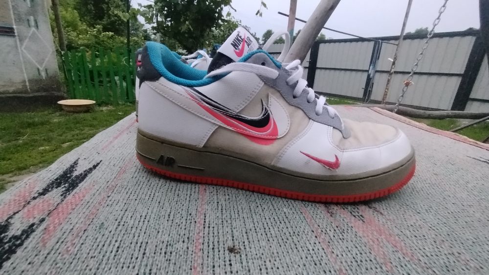 Б/У кроси NIKE....