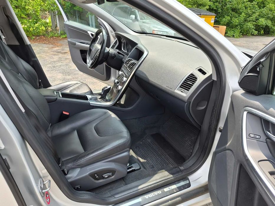 Volvo XC60      2017