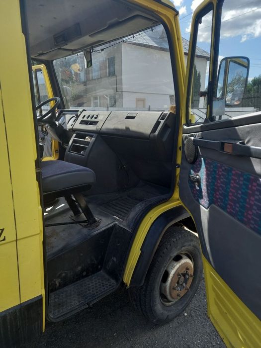 Евакуатор Mercedes-Benz 611 D 4.0диз. 1997рік