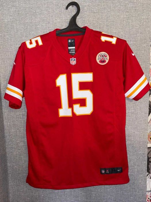Чоловіча червона футболка Nike NFL Patrick Mahomes Kansas City Chiefs Player Name & Number.