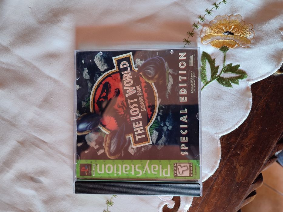 Jurassic Park PS1 completo