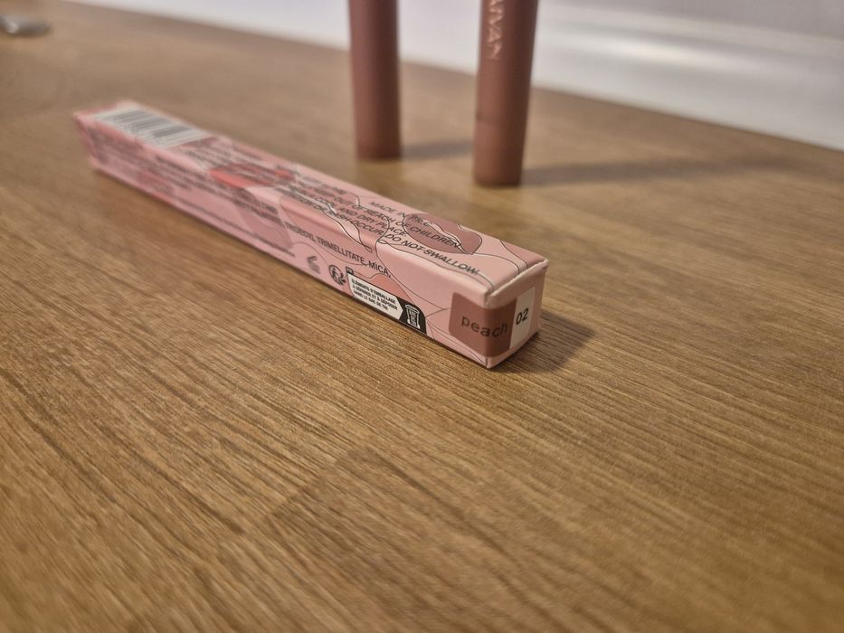Lip Crayon - kredka do ust w odcieniu Peach