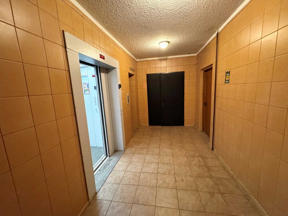 вул. Глібова 16, продам  3-кімнатну квартиру на 3/16 поверхового будинку