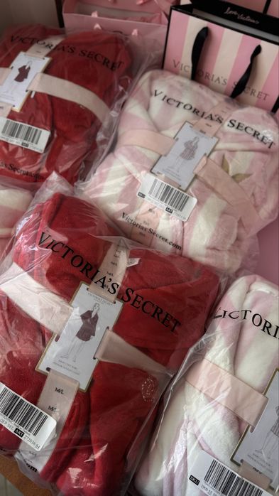 Халат ,піжама Victoria’s Secret