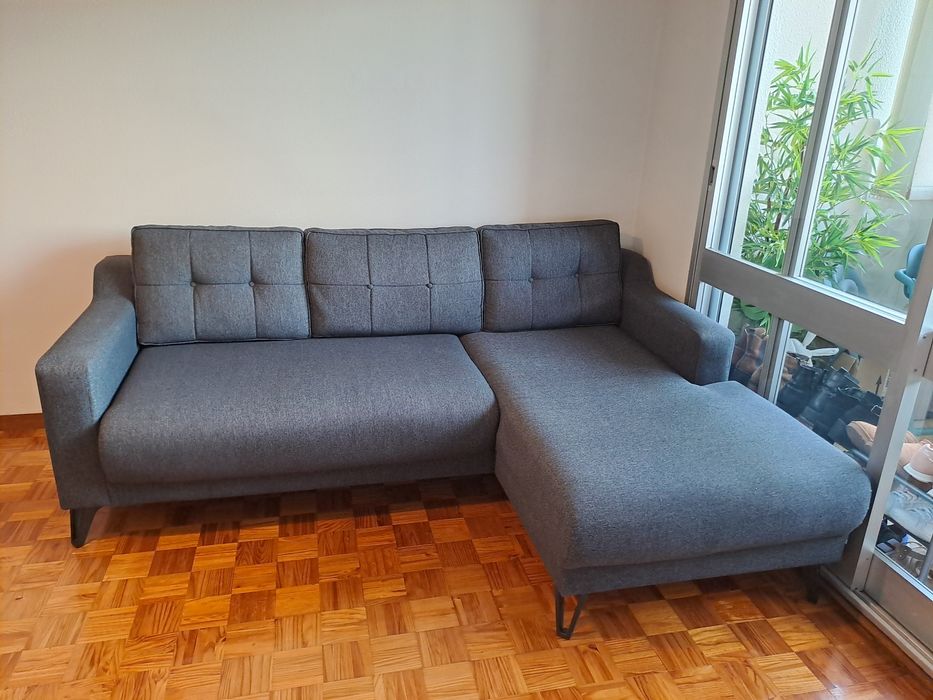 Sofá 3 lugares cinzento com chaise long esquerdo