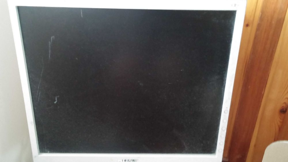Monitor SONY 17 cali LCD GRATIS  kabel zasilający Wysyłka