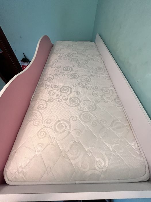 Дитячий комплект меблів із ліжком-горищем + матрац