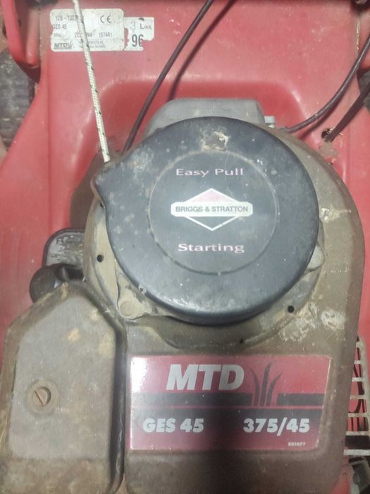 Cortador de relva usado da marca Briggs & Stratton