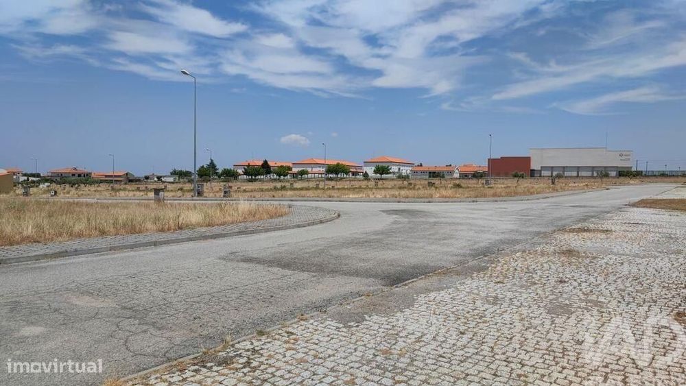 Terreno em Almeida de 550,00 m2