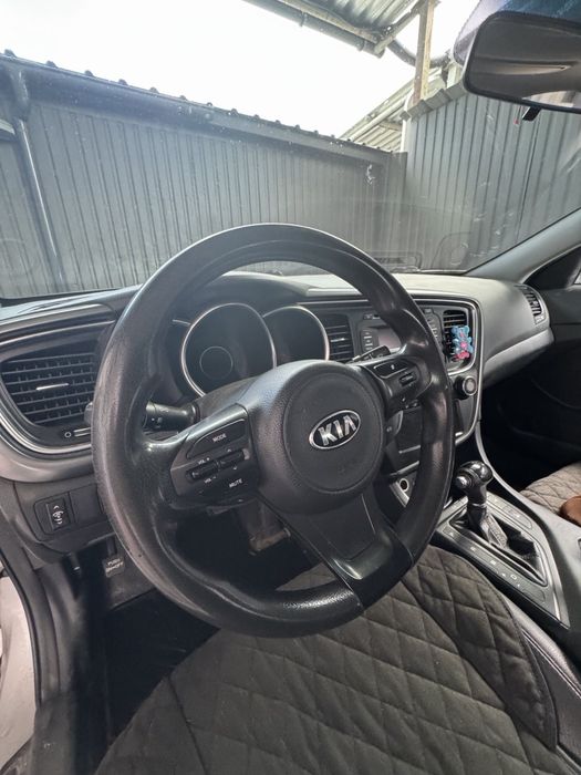 KIA K5 2014 року