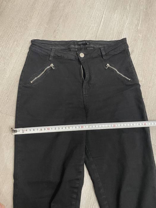 RESERVED damskie spodnie jeans rozm. 36