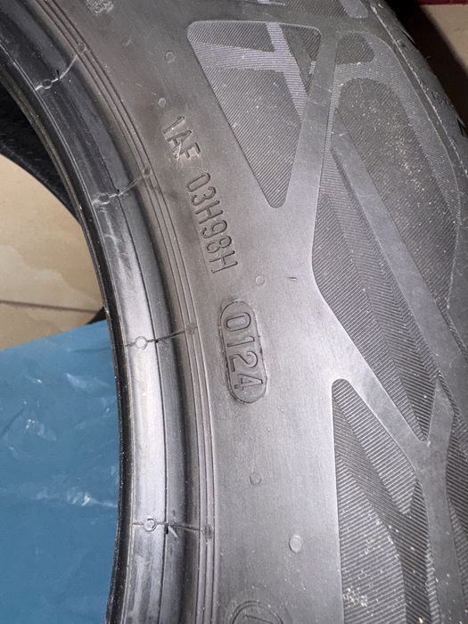 Komplet opon letnich Continental R17 215/60