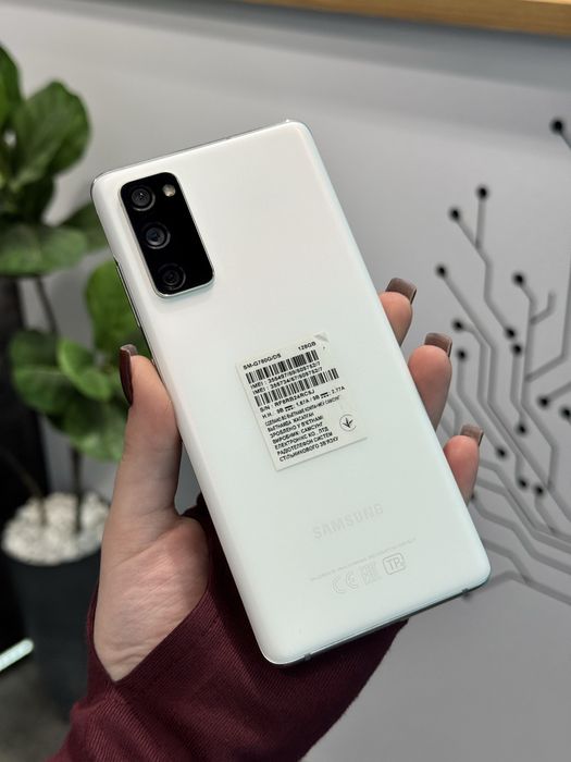Гарантія • Samsung S20 FE 5G • White • 8/128GB • Оплата частинами