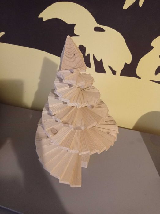 Choinka z drewna  na Święta