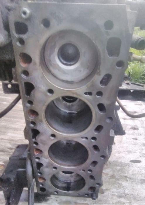 Blok silnika sIveco 2,8  silnik
