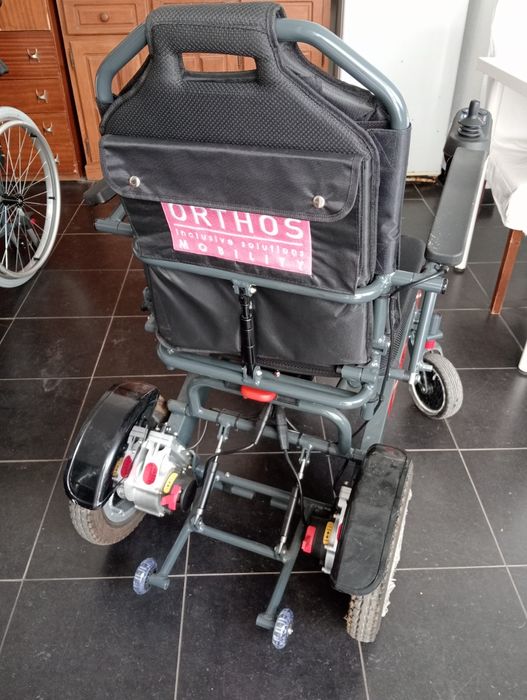 0. Cadeira de rodas elétrica Orthos (bom estado)