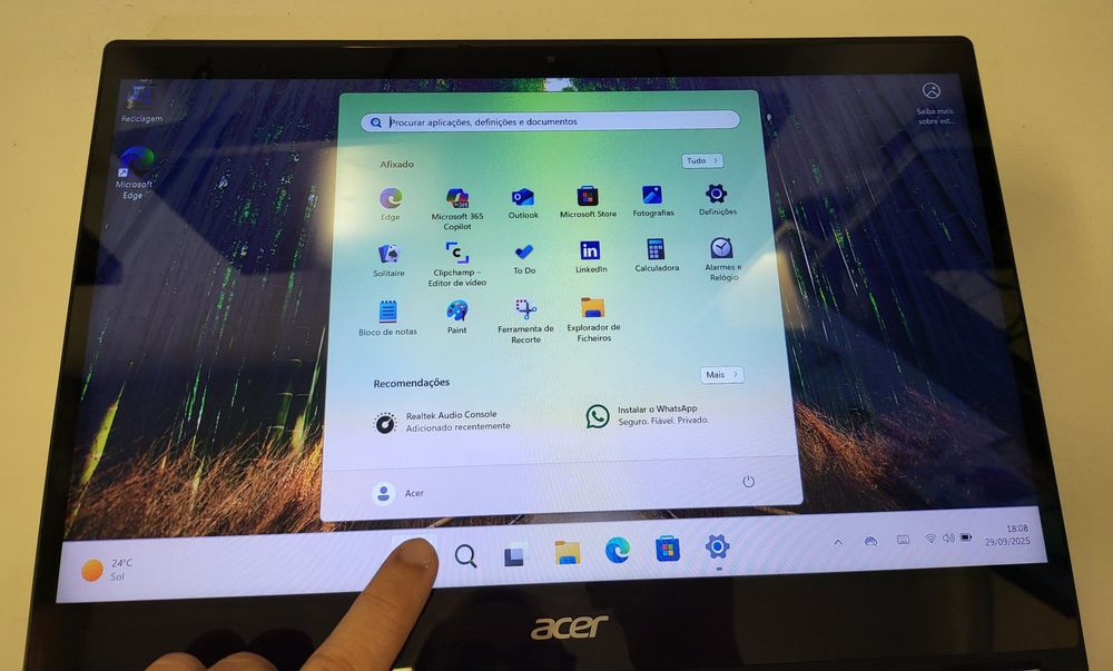 Portatil Acer - Windows 11 com ecra táctil