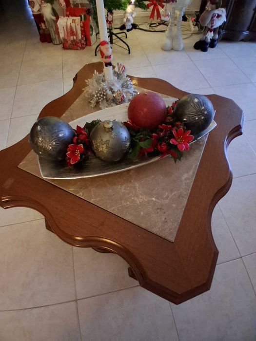 Mesa de centro de sala com pedra mármore