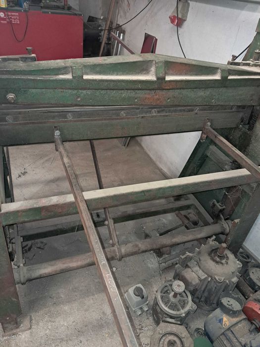 Gilotyna do blachy  nożna