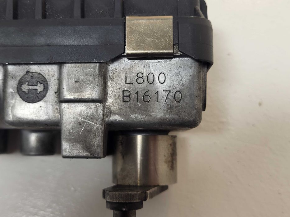O atuador eletrônico de turbocompressor Garrett Mercedes 280 320 CDI