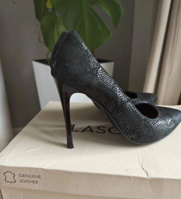 Piekne skóra szpilli Lasocki 38