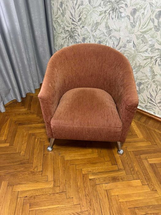 Крісло у вітальню