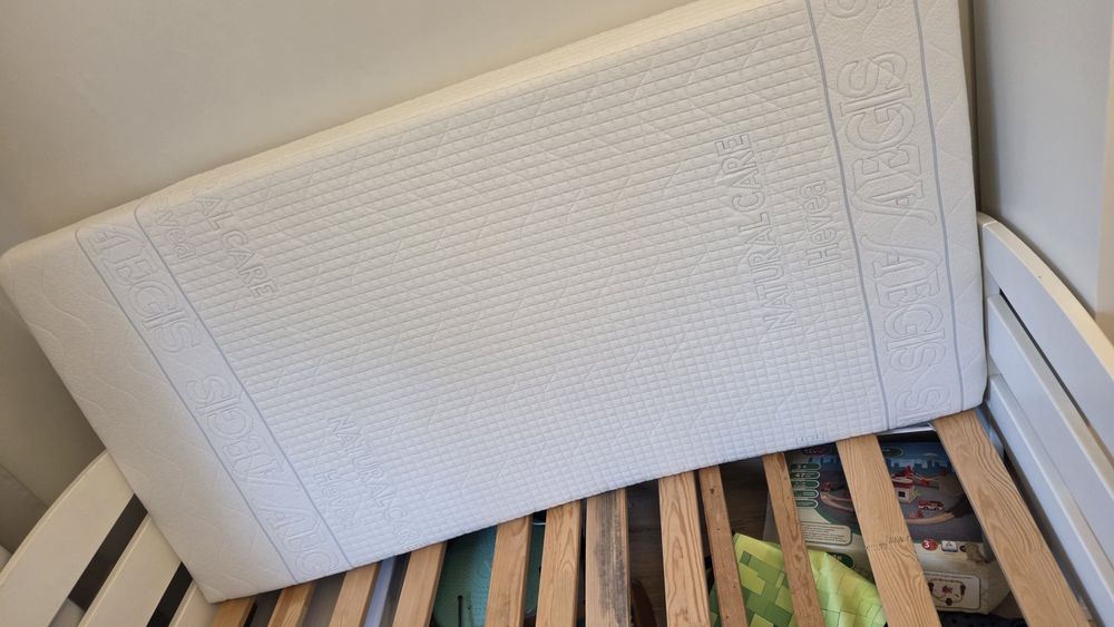 Łóżko dziecięce z materacem 160*80cm