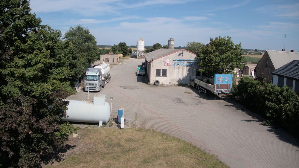 PLAC NA WYNAJEM  blisko A2 ,S5 czy POWIDZA!!!