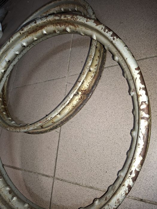 Ladne proste obrecze rawki felgi 1,85-18" kola wsk 125 ,shl m11 prl