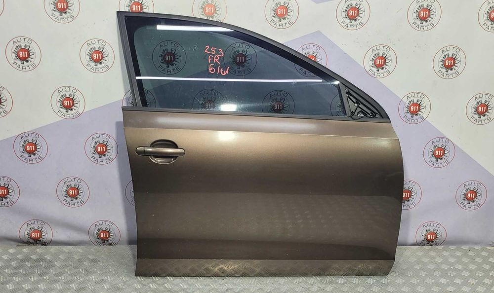 Передні праві двері на Volkwagen Jetta 2010-2018 оригінал