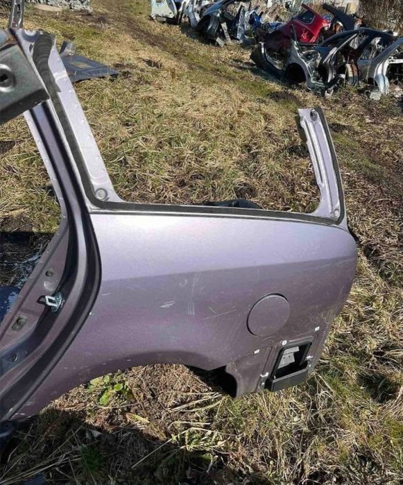 Mitsubishi Grandis авторозбір