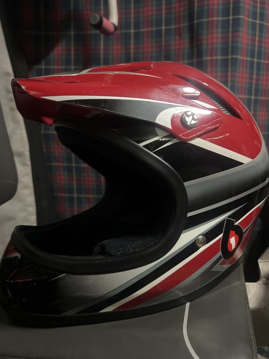 SixSixone Capacete