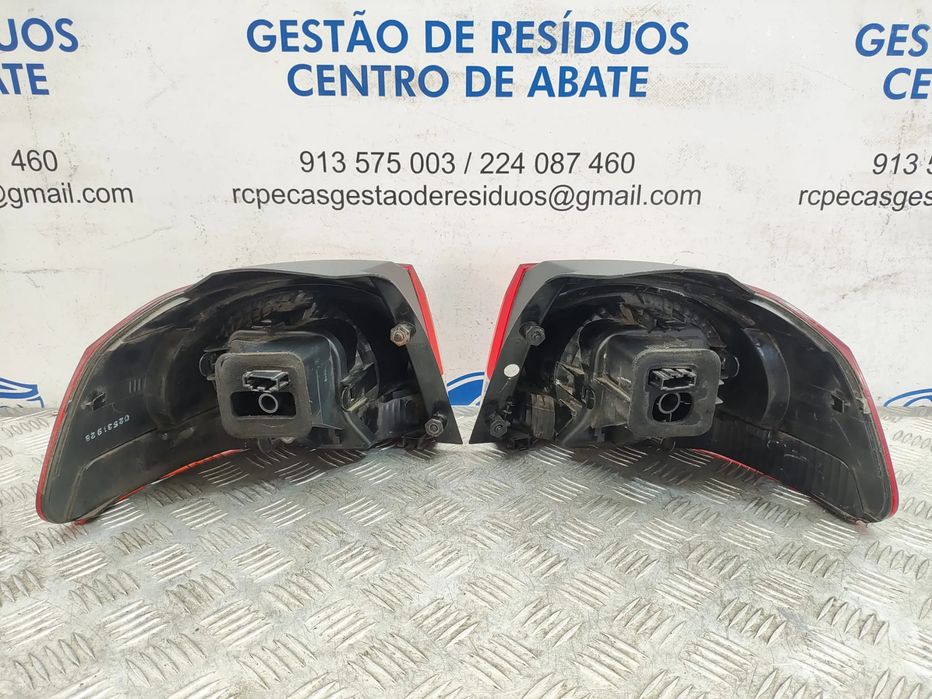 Farolins traseiros trás direito esquerdo originais Volkswagen Golf VI