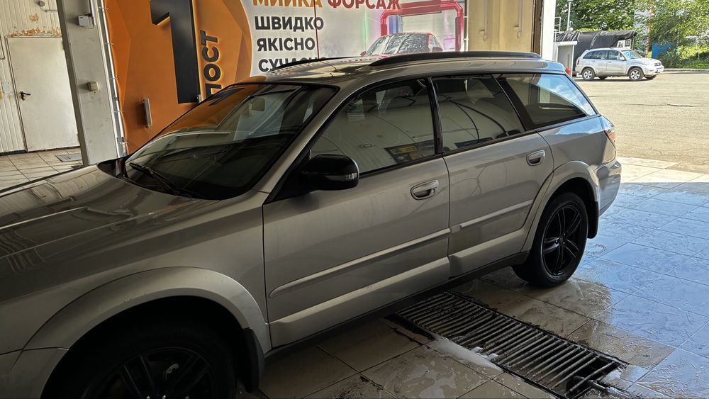 Subaru outback 2,5 автомат 4х4