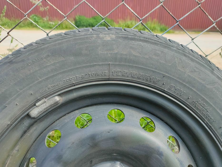 Kompletne letnich opony z felgami 195/65 R15