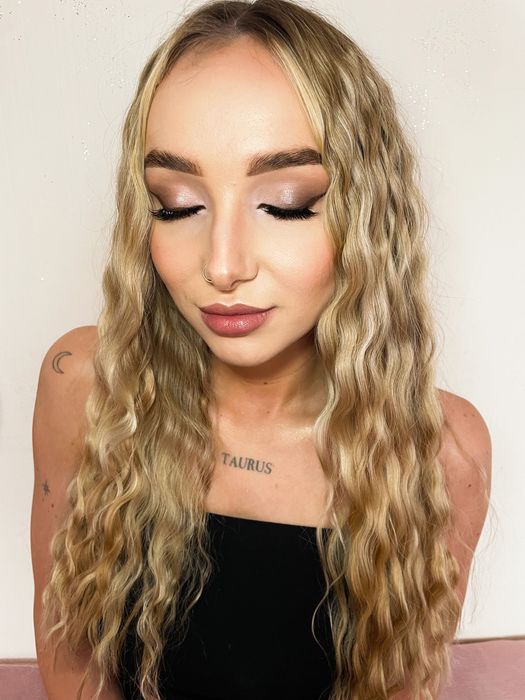 Stylizacja Rzęs / Brwi/ Makijaż /Wszystkie Metody Dogodne Terminy